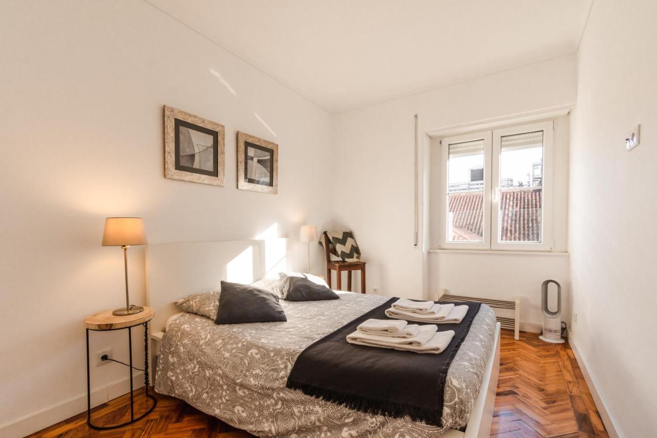 Carmo Apartments Лиссабон Экстерьер фото